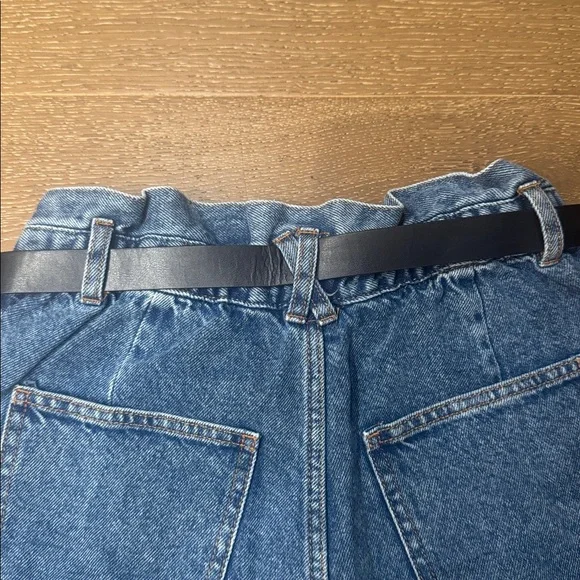 NWT Piaza Italia High Waisted Paperbag Denim Shorts with Belt Size M - Picture 6 of 8